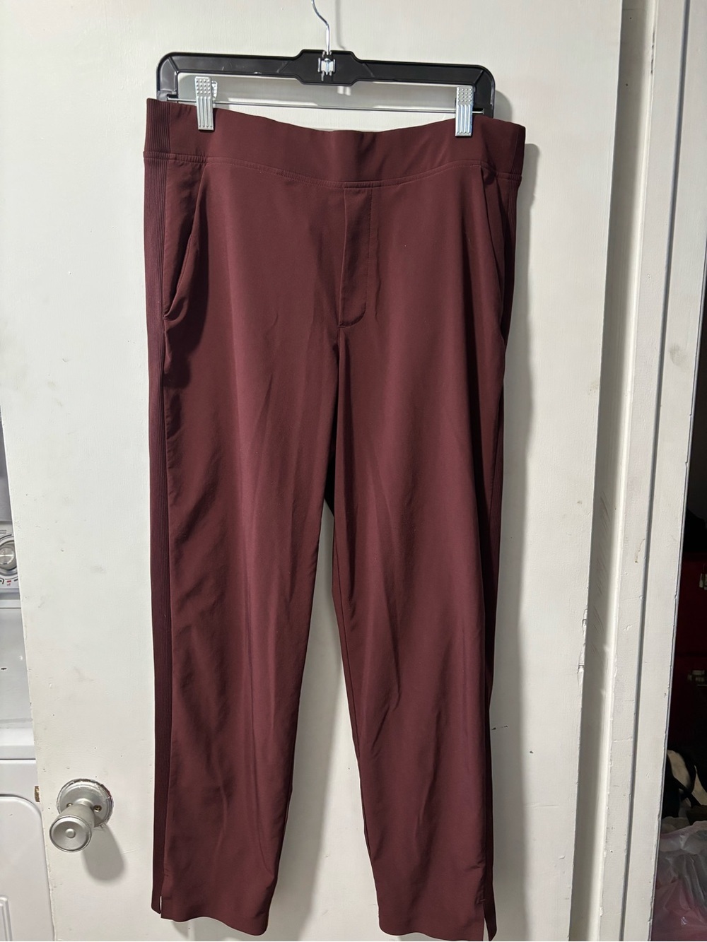 Athleta Brooklyn Ankle Pants Burgundy Red Pull On Mid Rise Size 12 - Picture 2 of 12